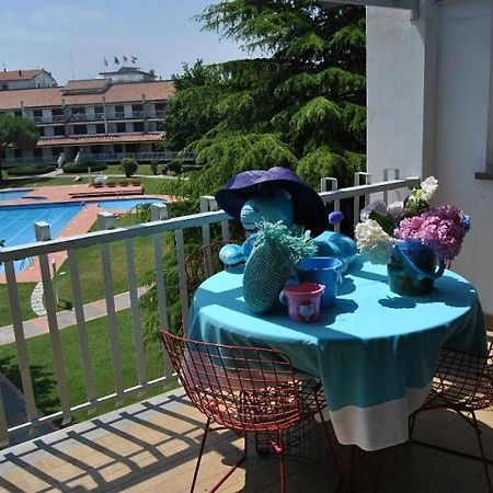 Residence Selenis Bilocale Vista Piscina - Agenzia Cocal Caorle Buitenkant foto